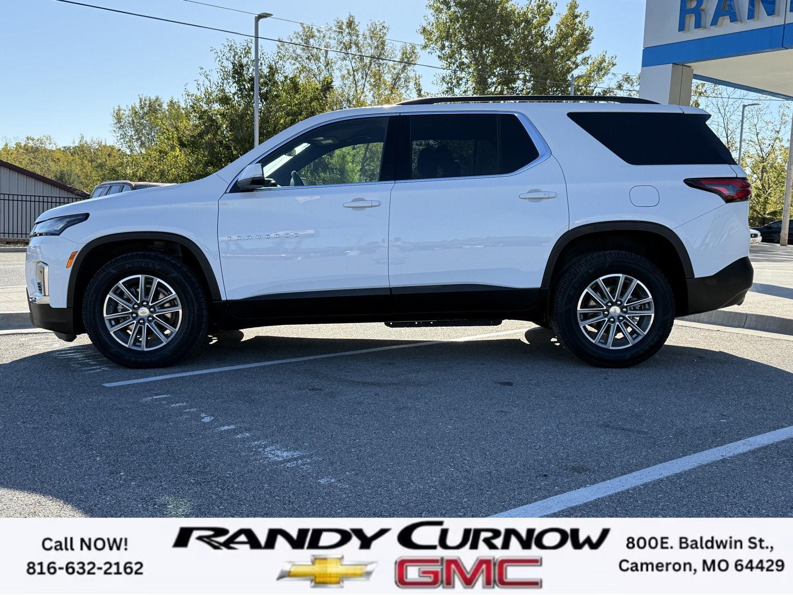 2023 Chevrolet Traverse Cloth 1LT photo 2