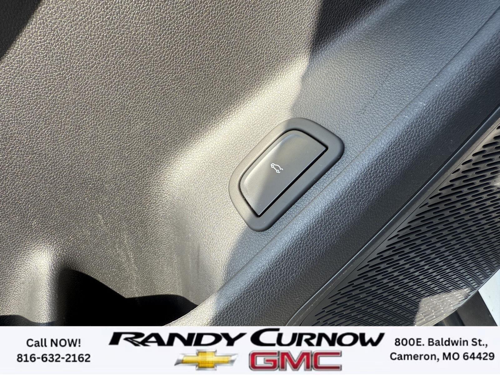 2024 Chevrolet Traverse 2LT - Photo 12