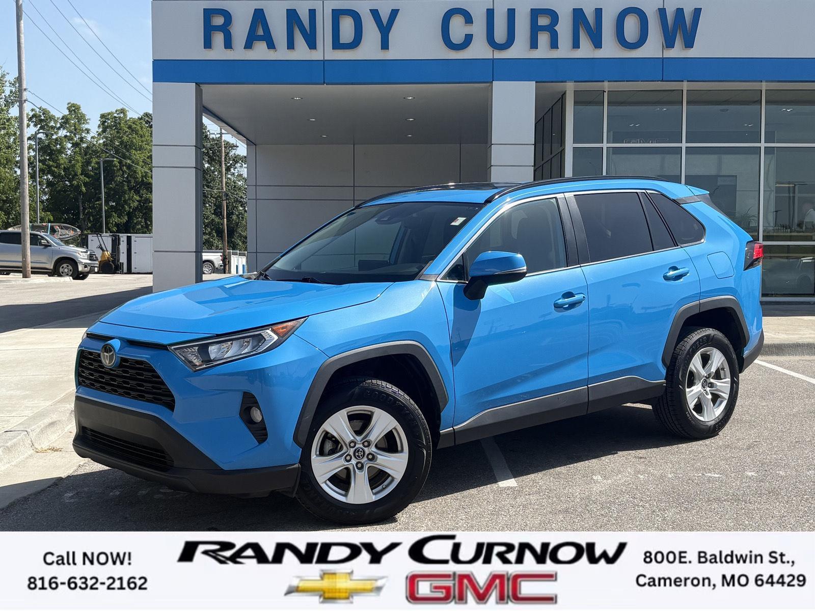 Used 2019 Toyota RAV4 XLE with VIN 2T3W1RFV5KC020730 for sale in Kansas City