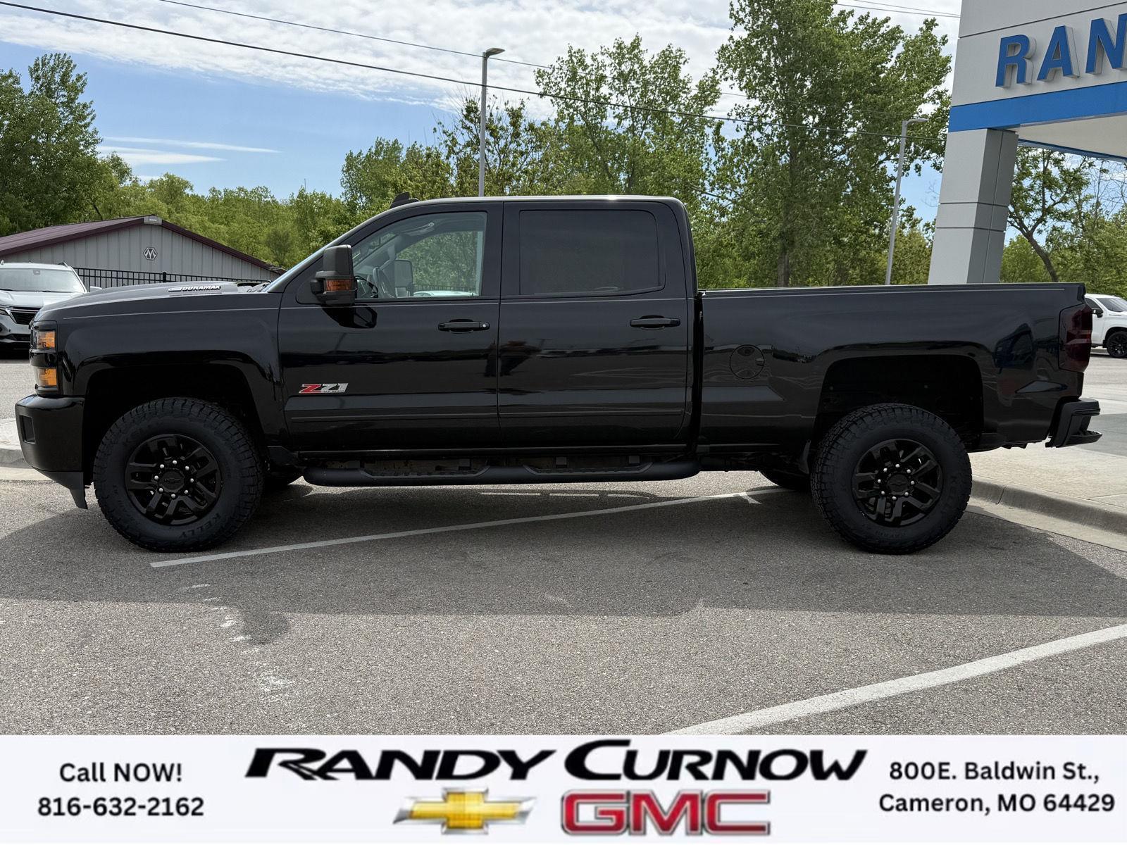 Used 2019 Chevrolet Silverado 2500HD LTZ with VIN 1GC1KTEY2KF135222 for sale in Kansas City