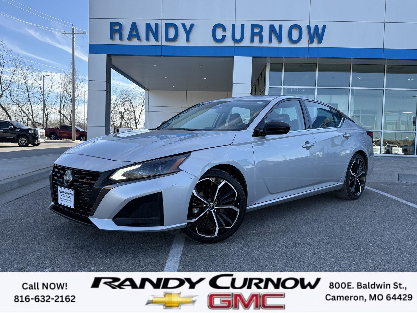 2024 Nissan Altima SR's photo