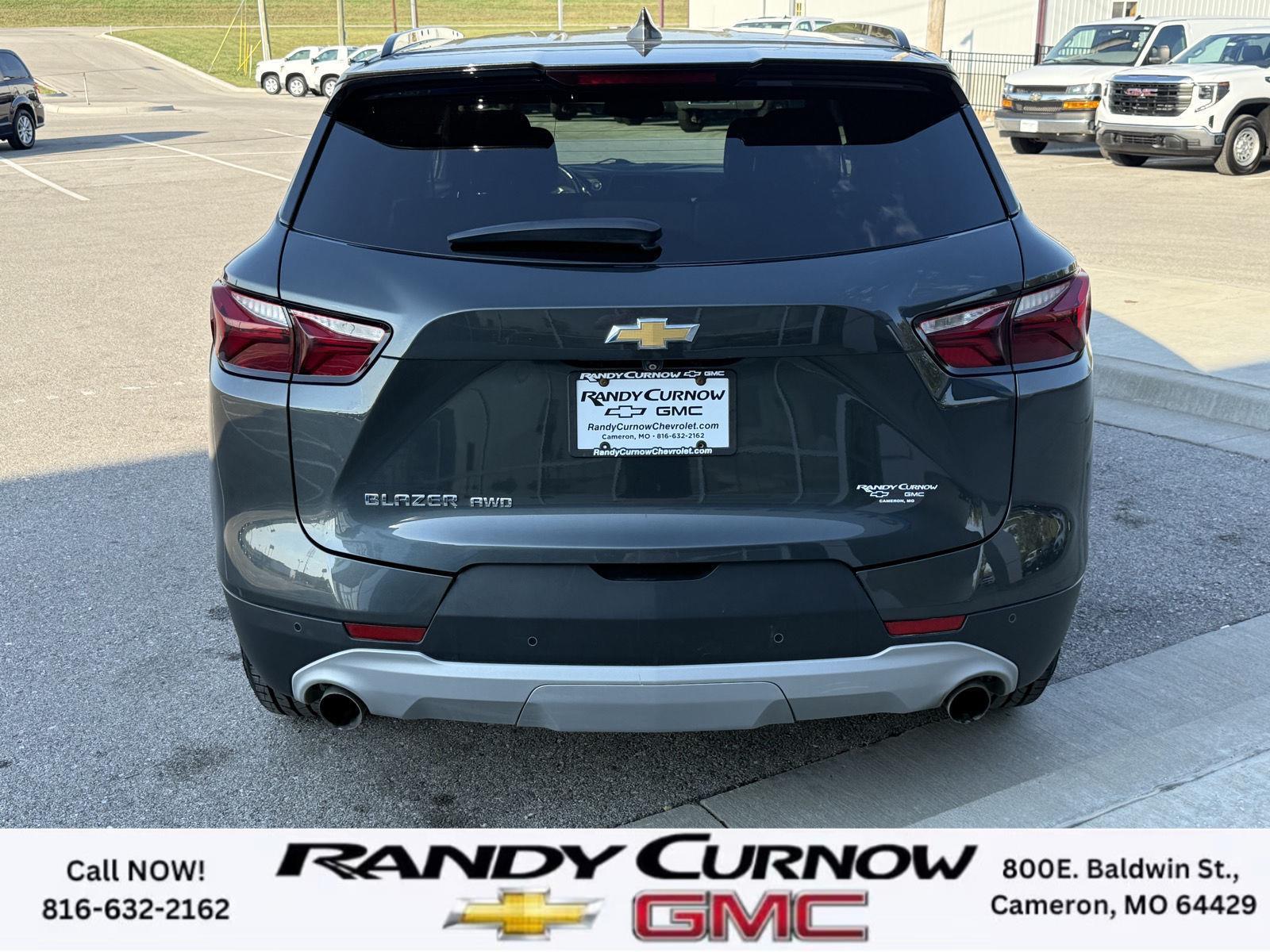 2019 Chevrolet Blazer Base 2LT photo 3