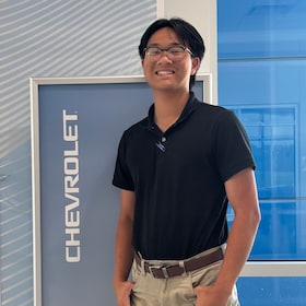 Staff member Jon Le from ID_2645267db3ee