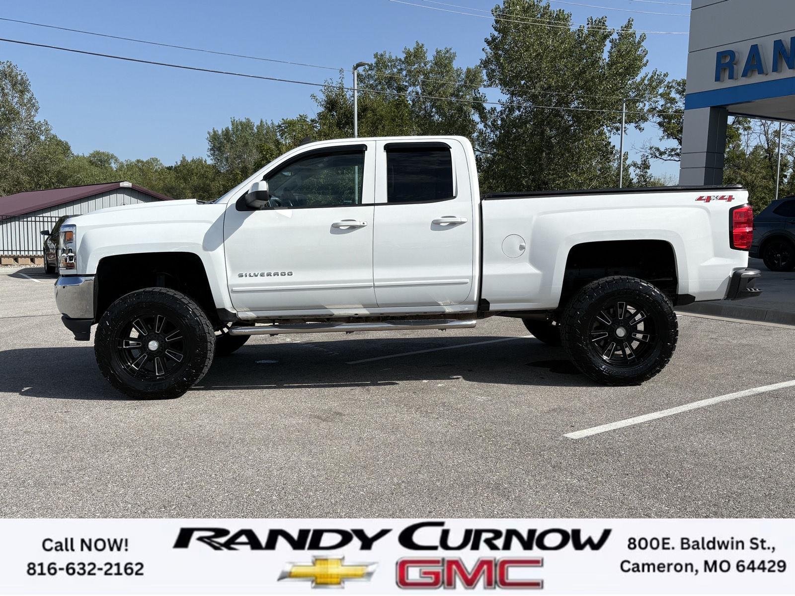 Used 2018 Chevrolet Silverado 1500 LT with VIN 1GCVKREC7JZ269620 for sale in Kansas City