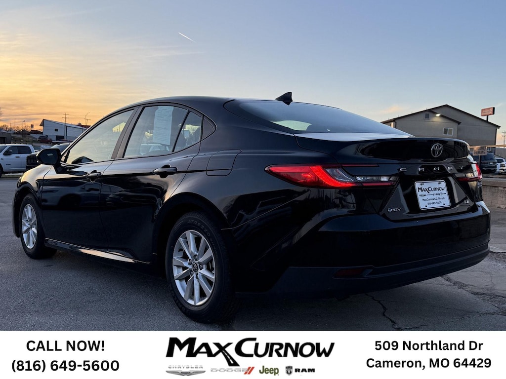 2025 Toyota Camry photo 3