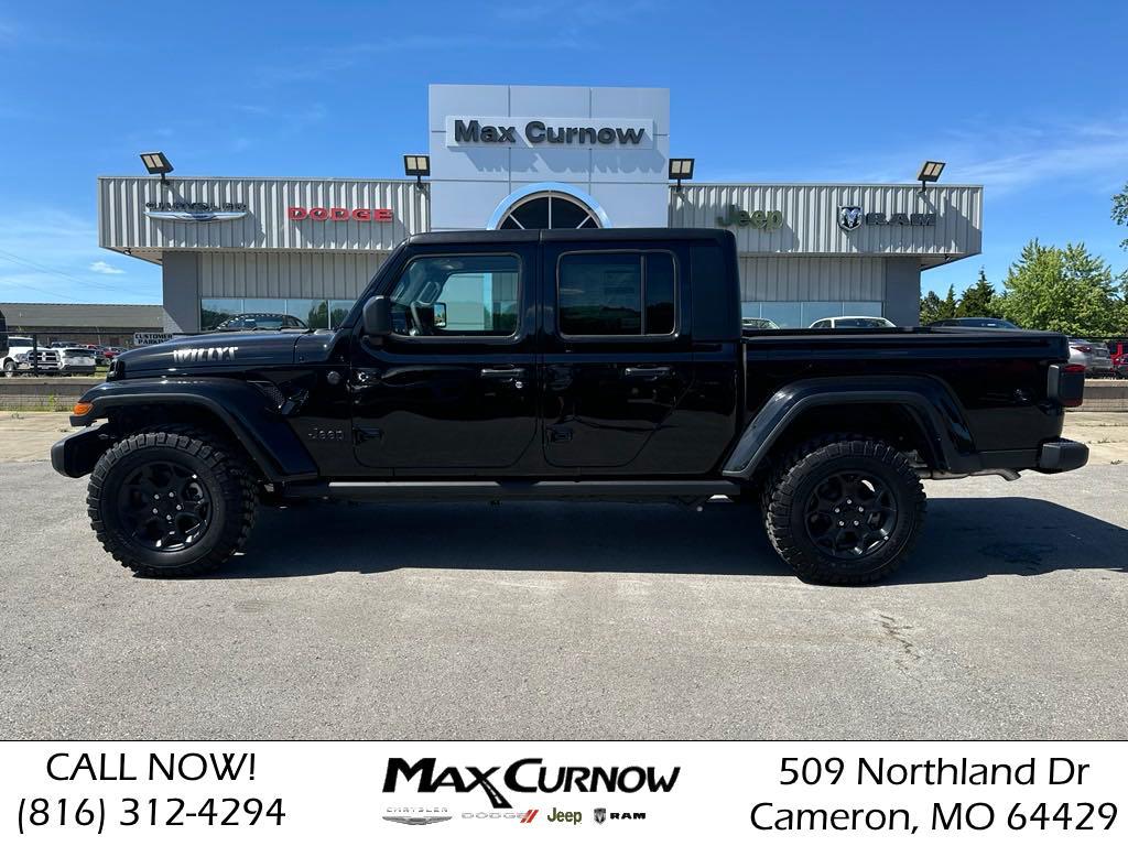Used 2023 Jeep Gladiator WILLYS with VIN 1C6HJTAG5PL572968 for sale in Kansas City