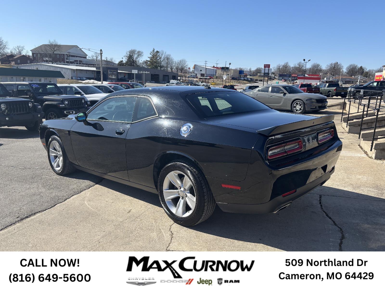 2023 Dodge Challenger SXT photo 3