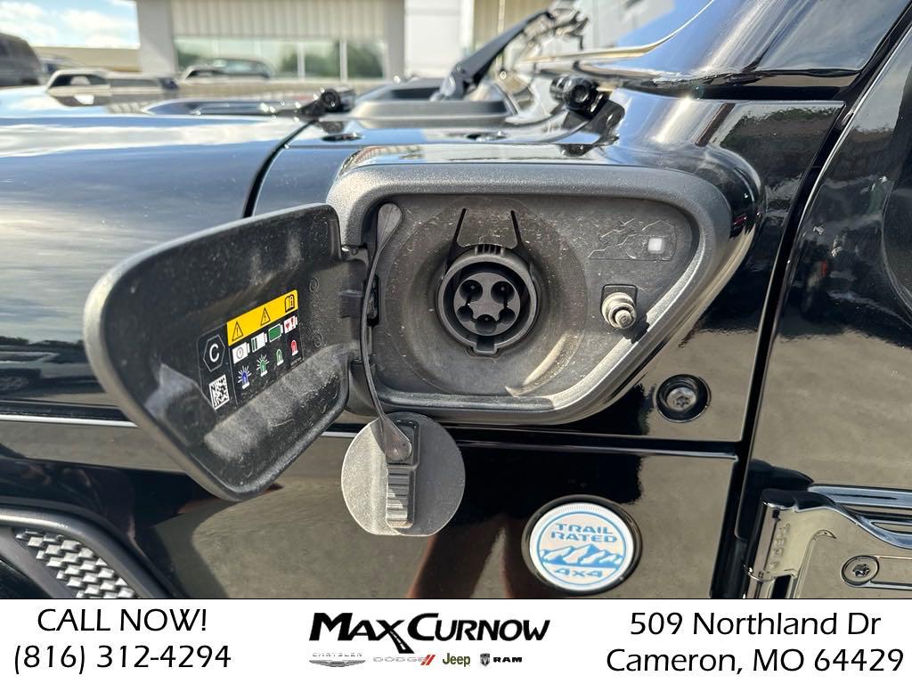 2023 Jeep Wrangler 4xe Sahara 4XE - Photo 45