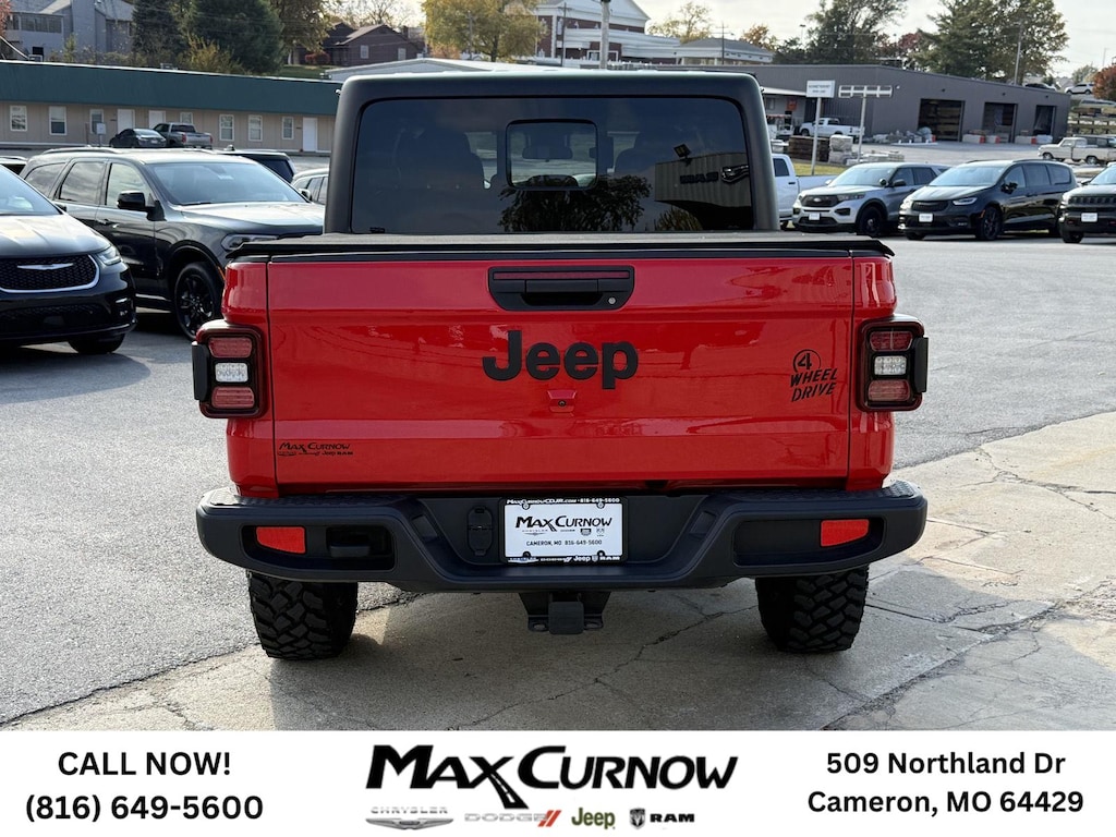 Used 2024 Jeep Gladiator Willys Truck