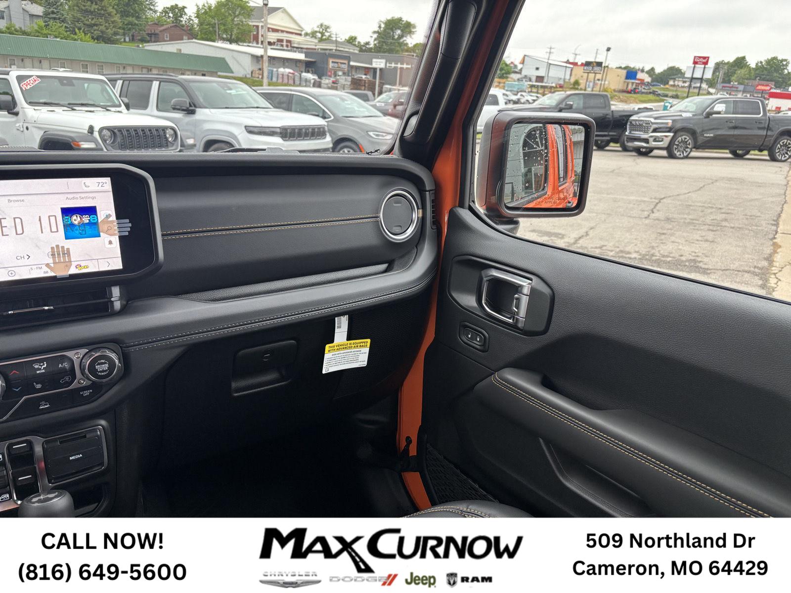 2025 Jeep Wrangler 4-Door Sahara - Photo 25