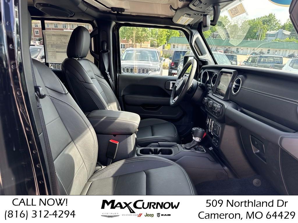 2023 Jeep Wrangler 4xe Sahara 4XE - Photo 41