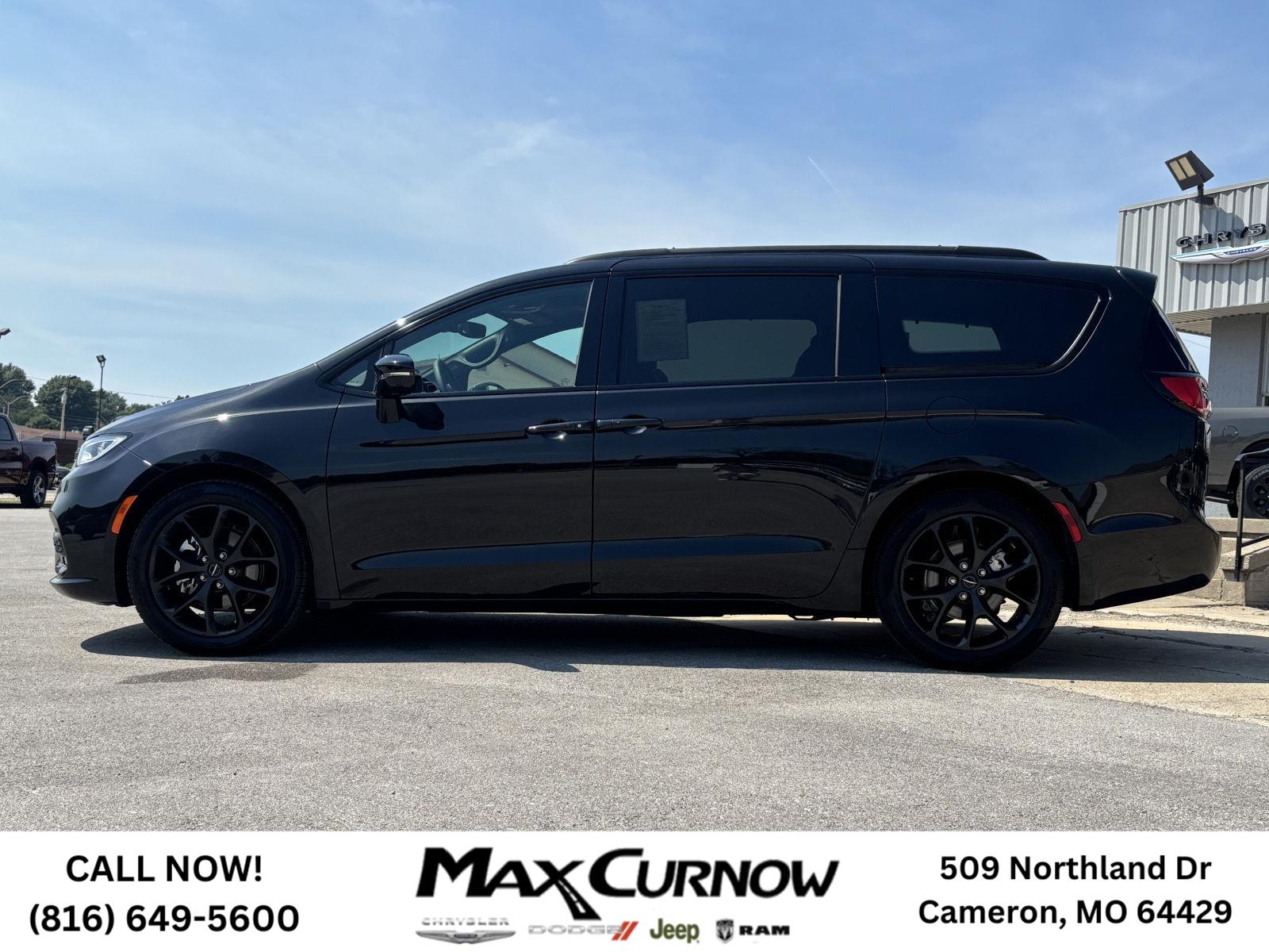 Used 2024 Chrysler Pacifica Limited with VIN 2C4RC1GGXRR100326 for sale in Kansas City