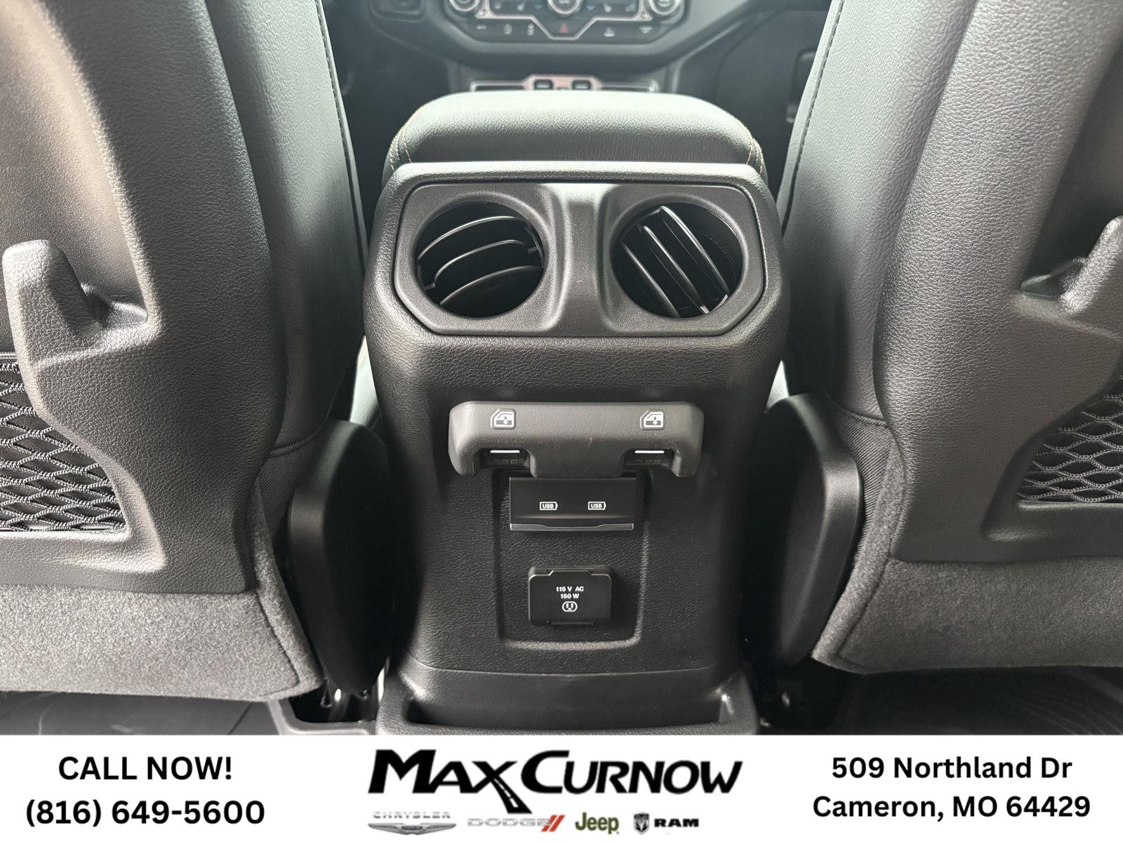 2025 Jeep Wrangler 4-Door Sahara - Photo 29