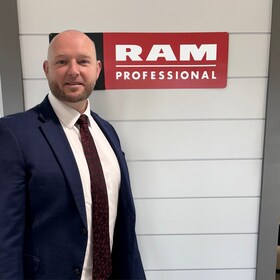 Staff member Mike Wilson from ID_27d1065484f1