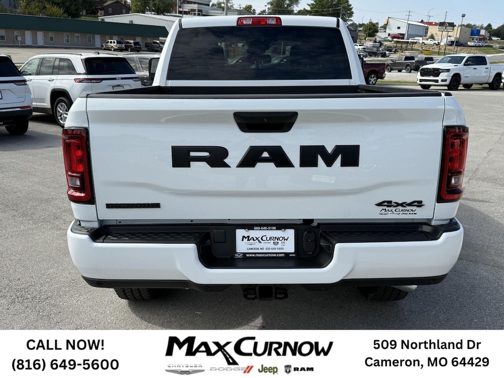 New 2025 Ram 2500 BIG HORN CREW CAB 4X4 6'4 BOX Pickup