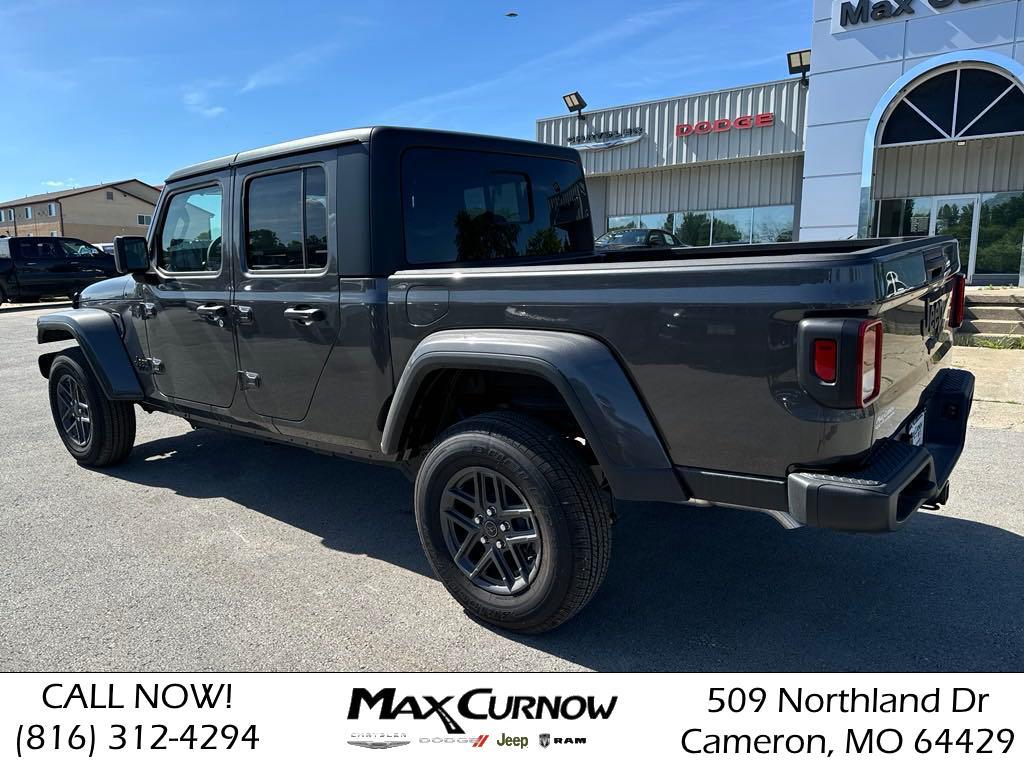 2024 Jeep Gladiator Sport S photo 3