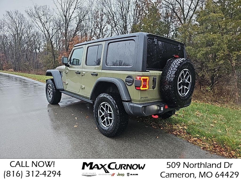 2025 Jeep Wrangler Rubicon photo 3