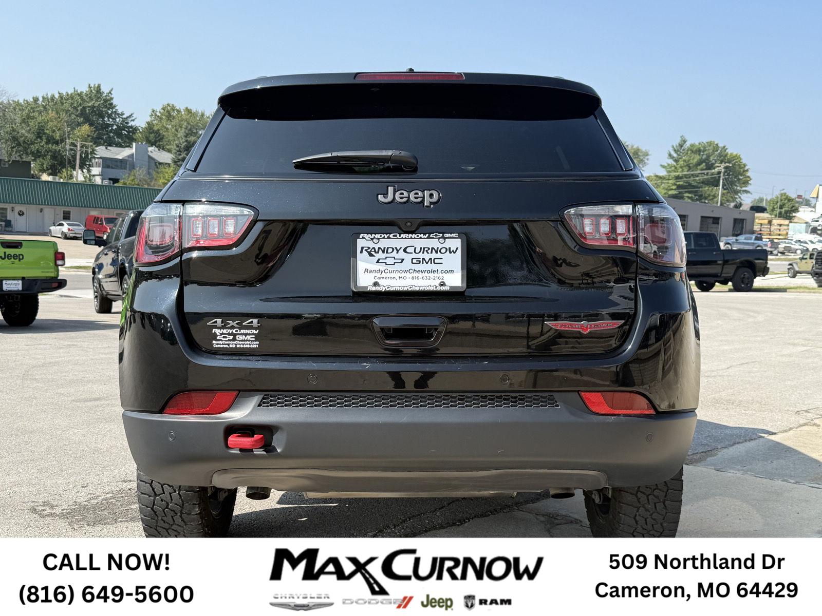 2024 Jeep Compass Trailhawk photo 3