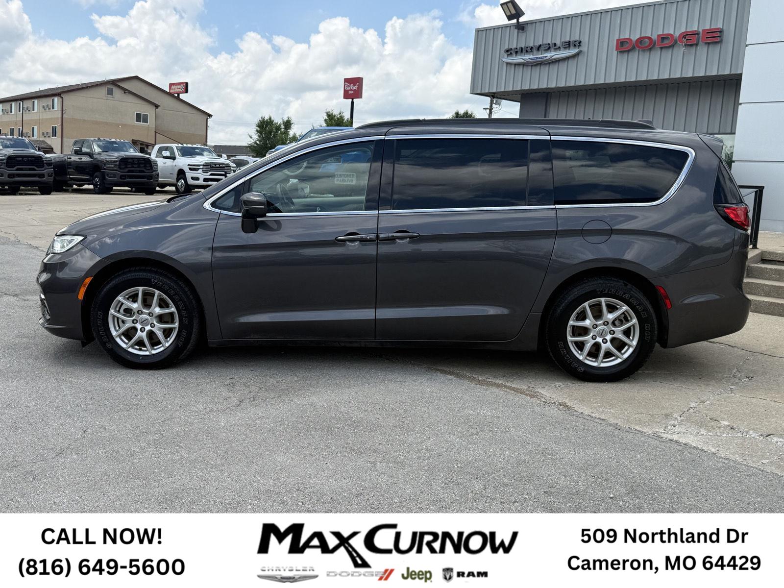 Used 2022 Chrysler Pacifica Touring L with VIN 2C4RC1BG6NR228712 for sale in Kansas City