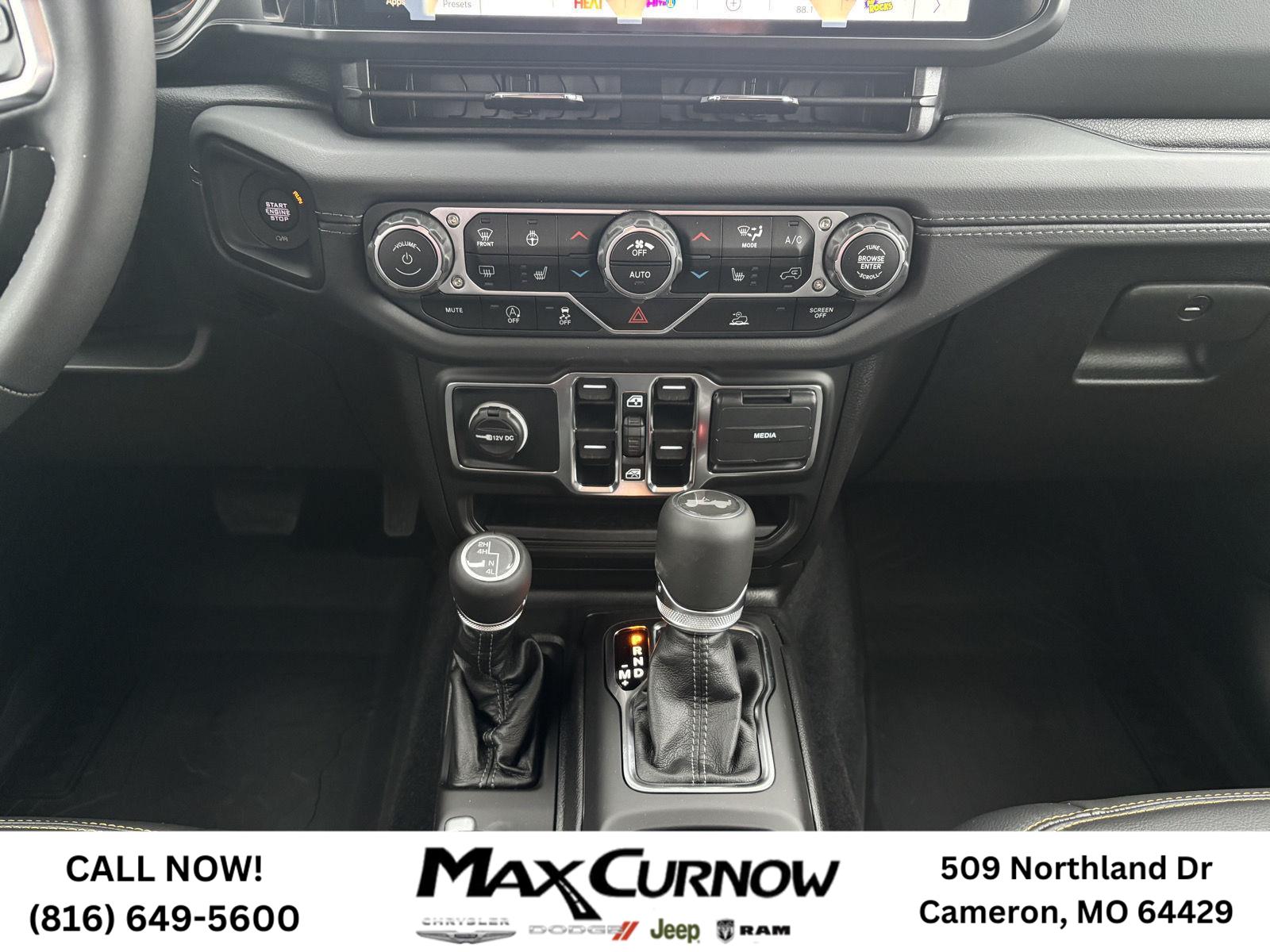 2025 Jeep Wrangler 4-Door Sahara - Photo 20