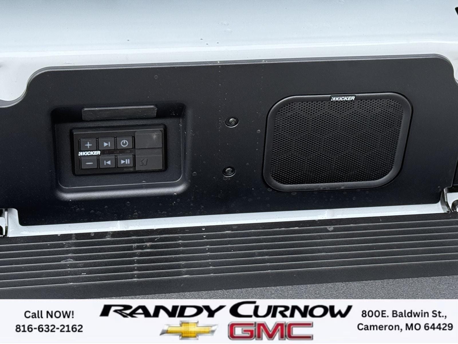2026 GMC Sierra 1500 AT4X - Photo 8