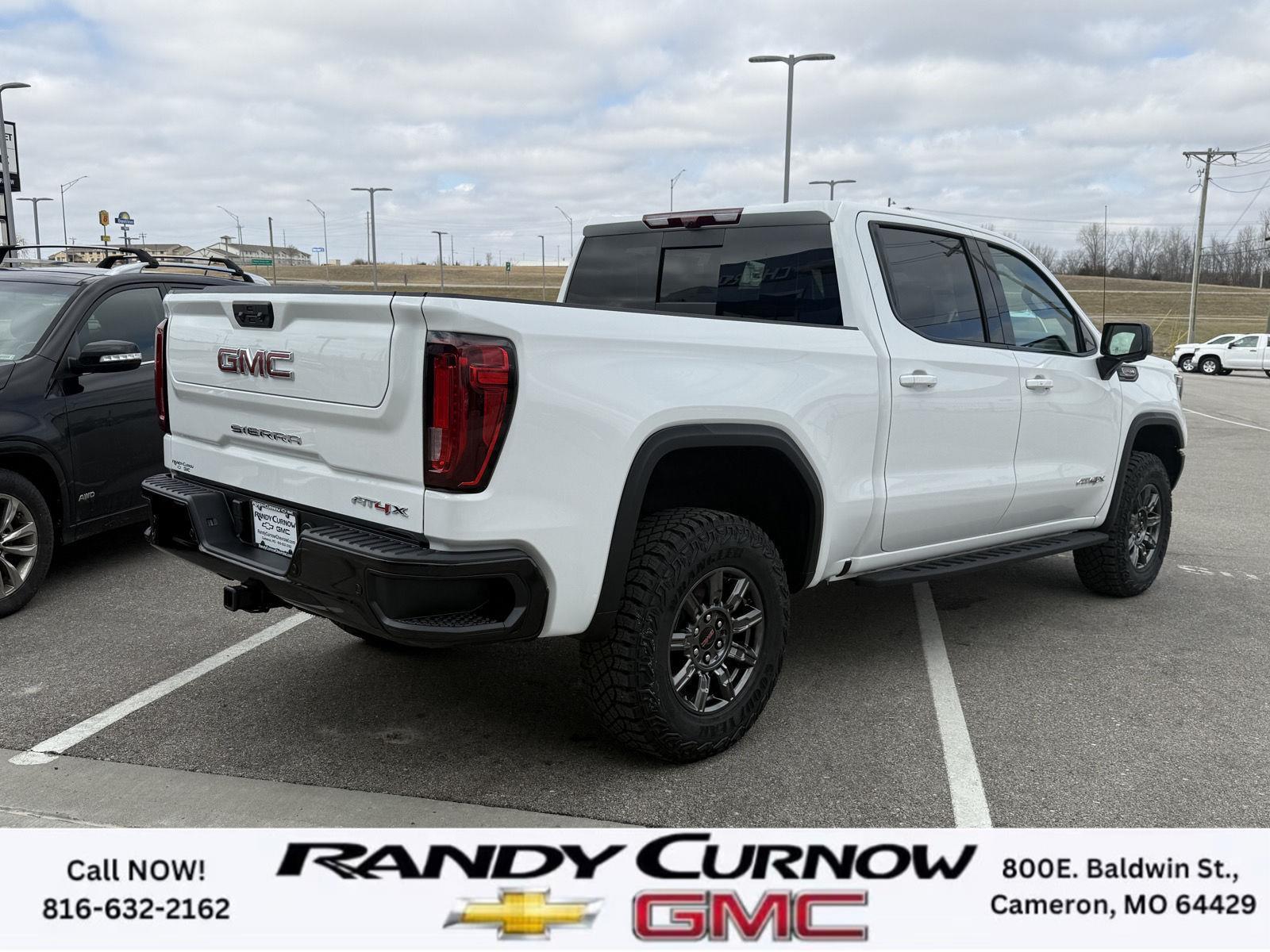 2026 GMC Sierra 1500 AT4X - Photo 9