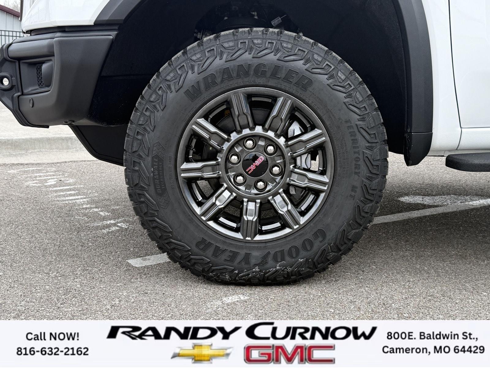 2026 GMC Sierra 1500 AT4X - Photo 12