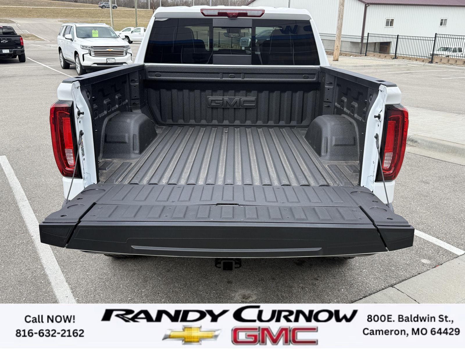 2026 GMC Sierra 1500 AT4X - Photo 6