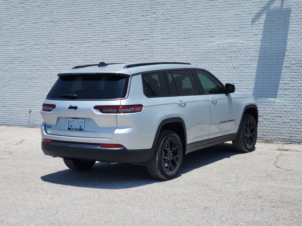 New 2026 Jeep Grand Cherokee L LAREDO 4X4 Sport Utility