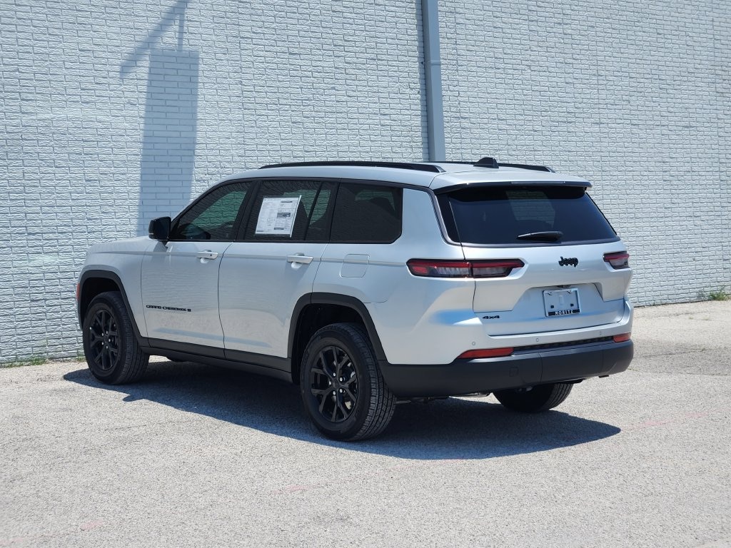 New 2026 Jeep Grand Cherokee L LAREDO 4X4 Sport Utility