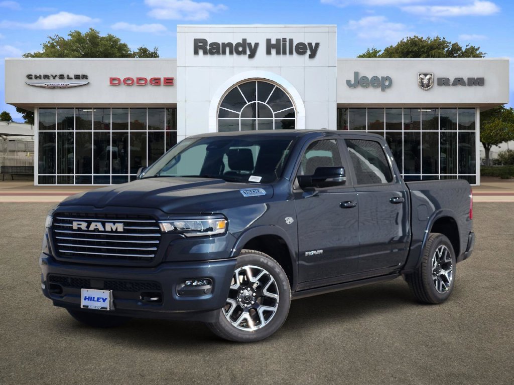 2027 Ram 1500 LARAMIE CREW CAB 4X4 5'7 BOX Pickup