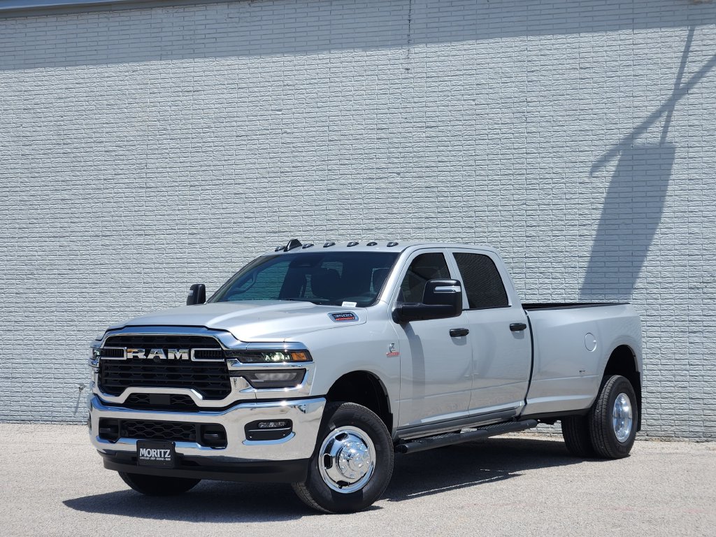 2026 Ram 3500 TRADESMAN CREW CAB 4X4 8' BOX Pickup