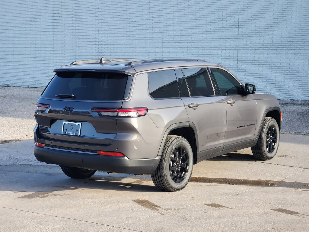 New 2026 Jeep Grand Cherokee L LAREDO 4X4 Sport Utility