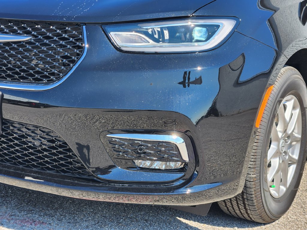 2025 Chrysler Pacifica Select - Photo 7