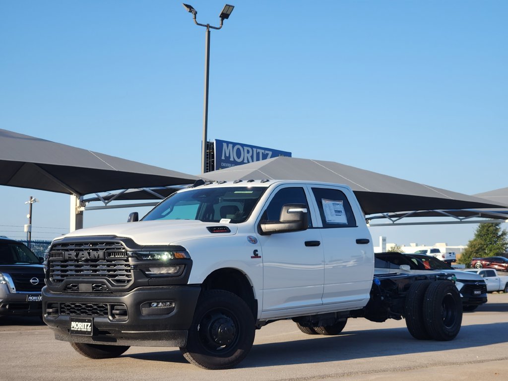 New 2027 Ram 3500 CREW CAB CHASSIS 4X4 Pickup