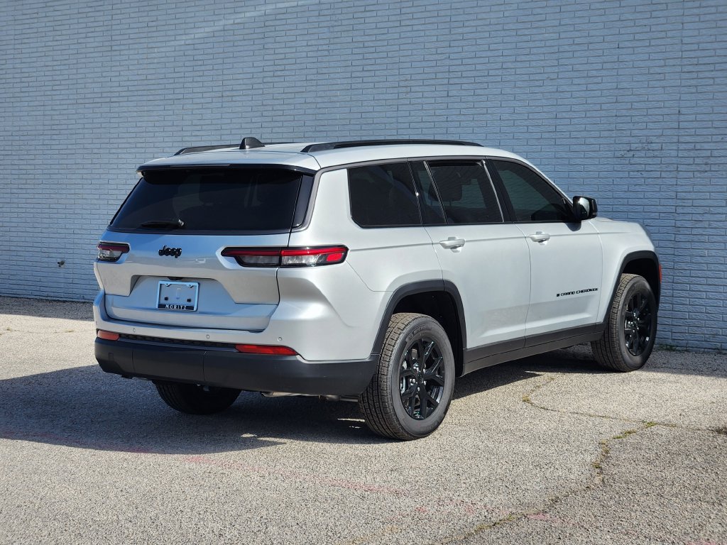New 2026 Jeep Grand Cherokee L LAREDO 4X2 Sport Utility