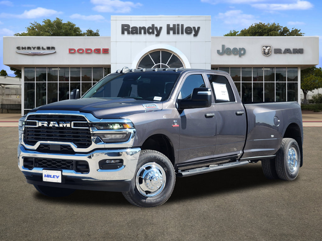 2026 Ram 3500 TRADESMAN CREW CAB 4X4 8' BOX Pickup