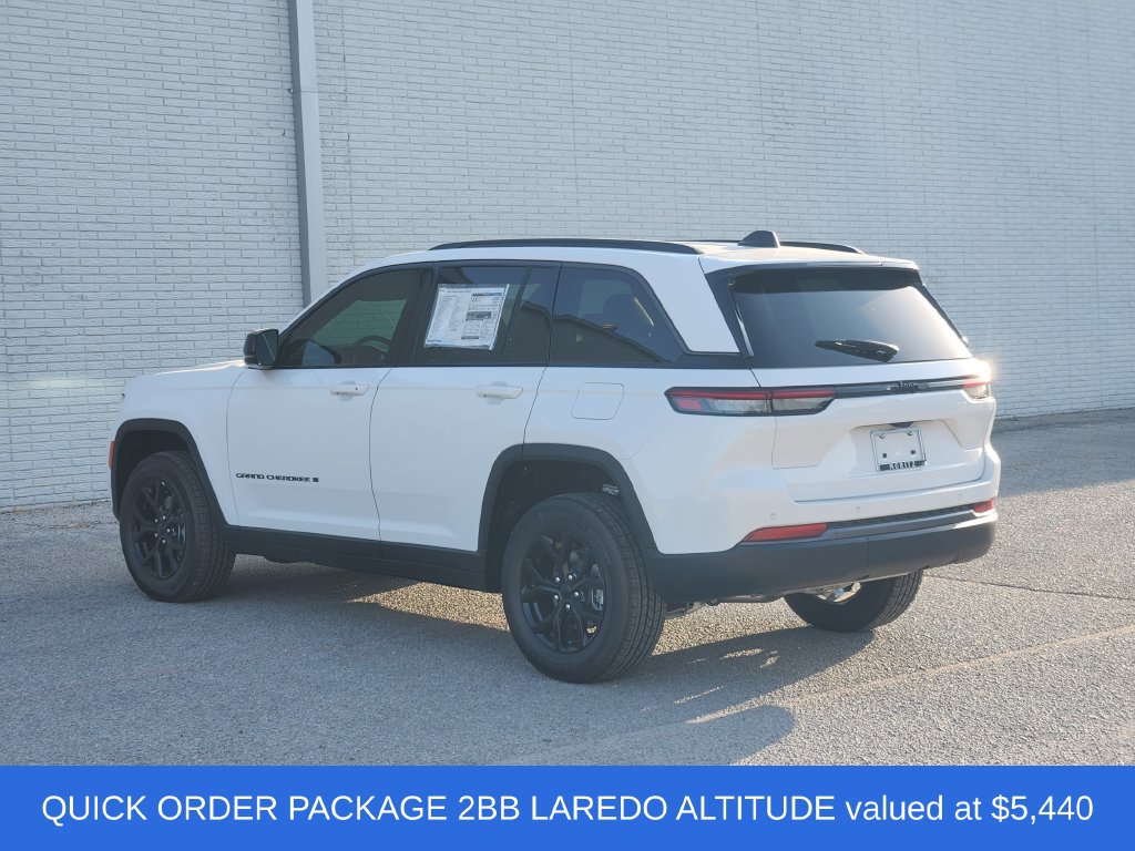 New 2026 Jeep Grand Cherokee LAREDO ALTITUDE 4X2 Sport Utility