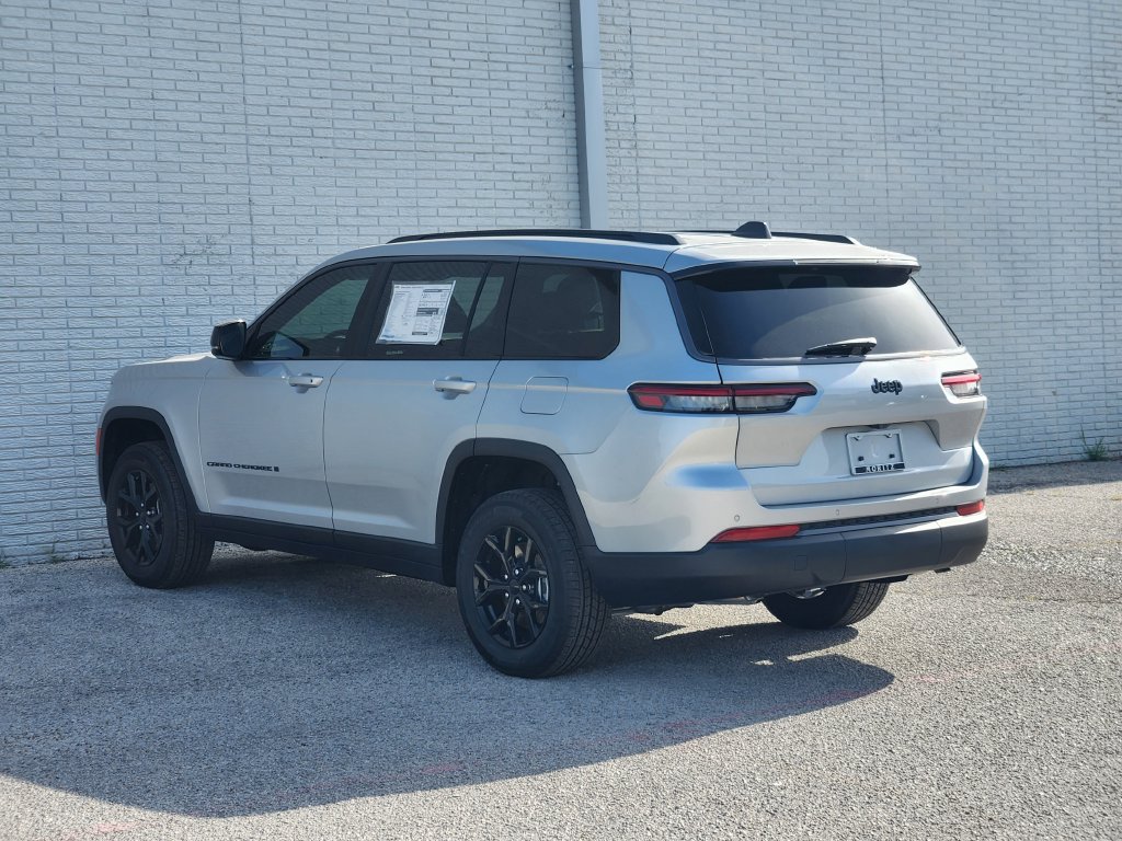 New 2026 Jeep Grand Cherokee L LAREDO 4X2 Sport Utility