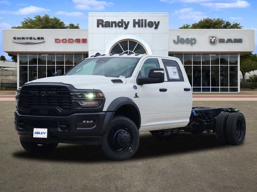 2026 Ram 5500 Chassis Cab TRADESMAN  CREW  4X4 84' CA Pickup