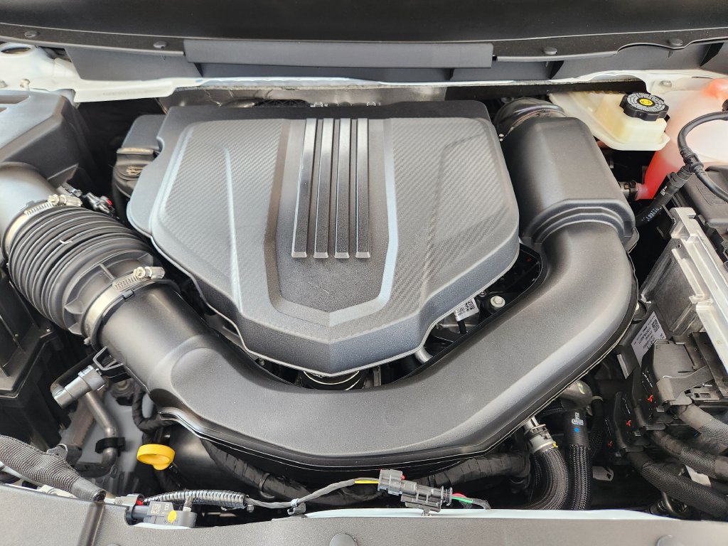 2027 Chevrolet Traverse LT - Photo 20