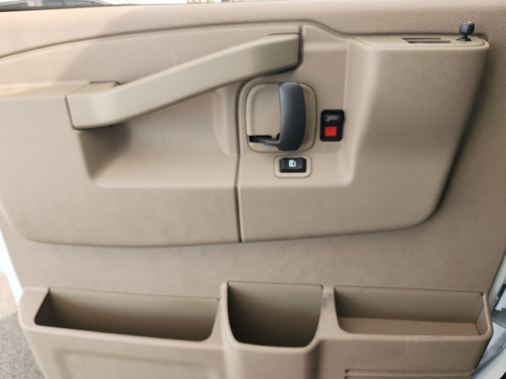 2026 Chevrolet Express Cargo Work Van - Photo 16