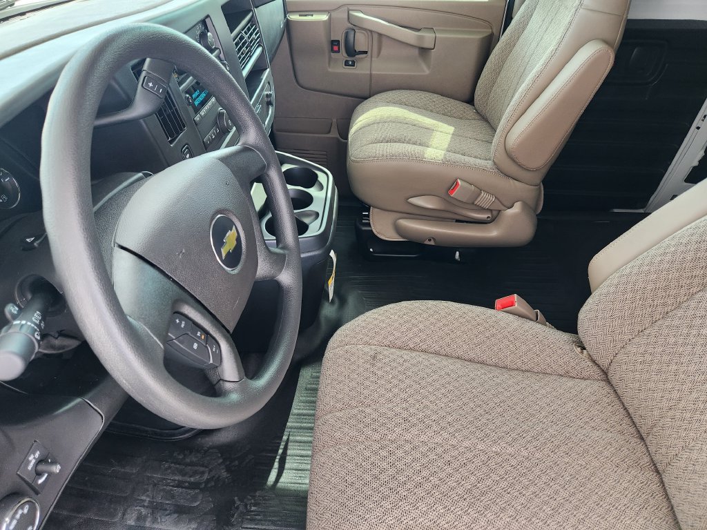 2026 Chevrolet Express Cargo Work Van - Photo 9
