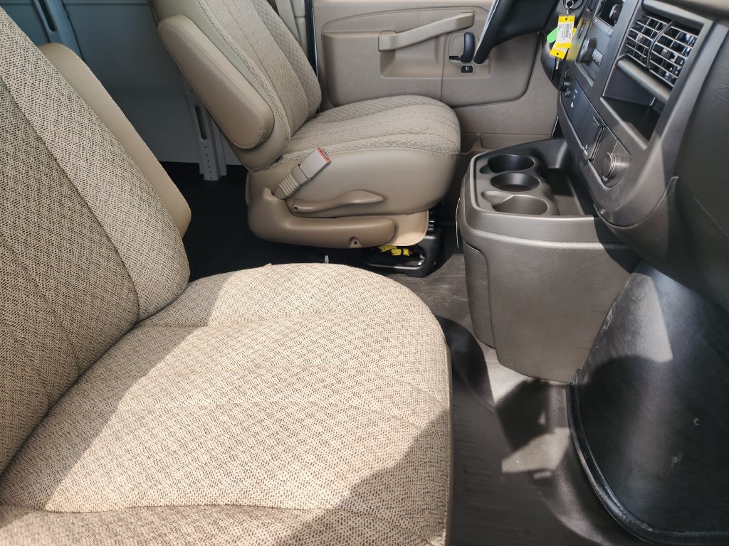 2026 Chevrolet Express Cargo Work Van - Photo 10