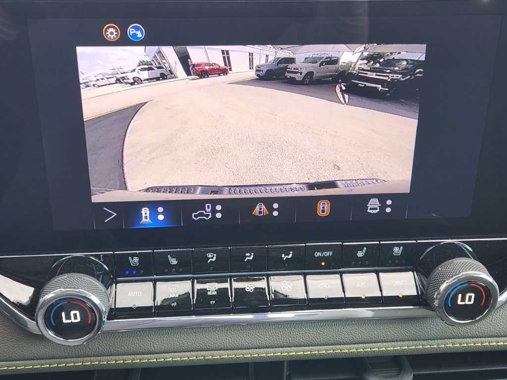 2026 Chevrolet Colorado ZR2 - Photo 12