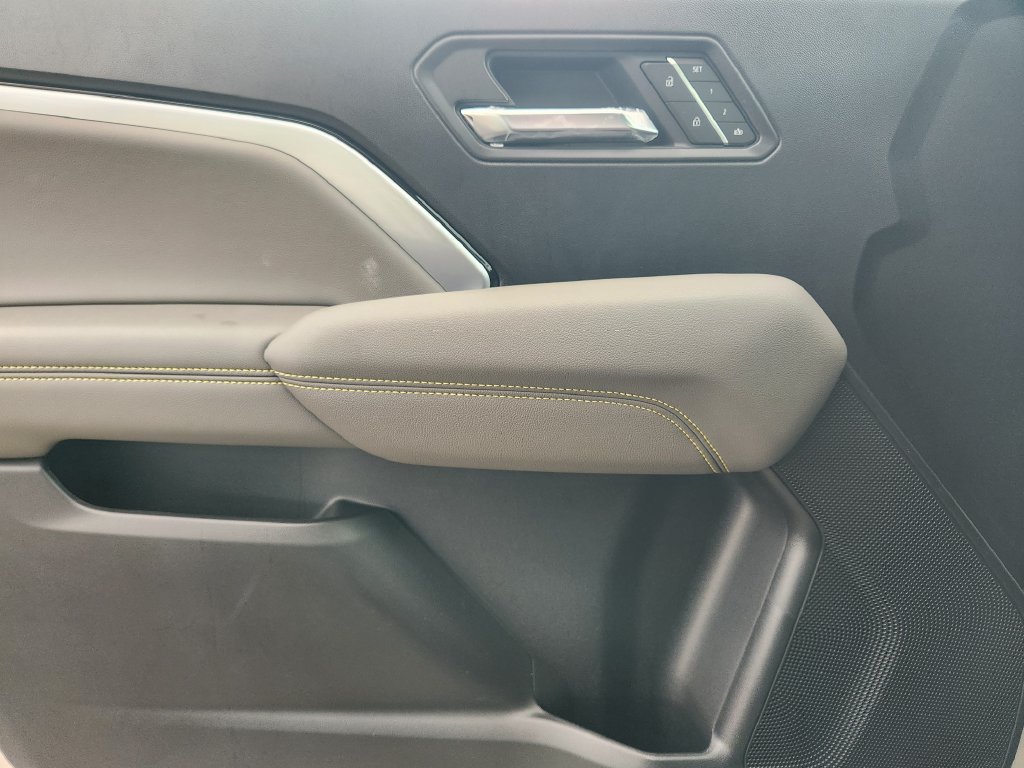 2026 Chevrolet Colorado ZR2 - Photo 16