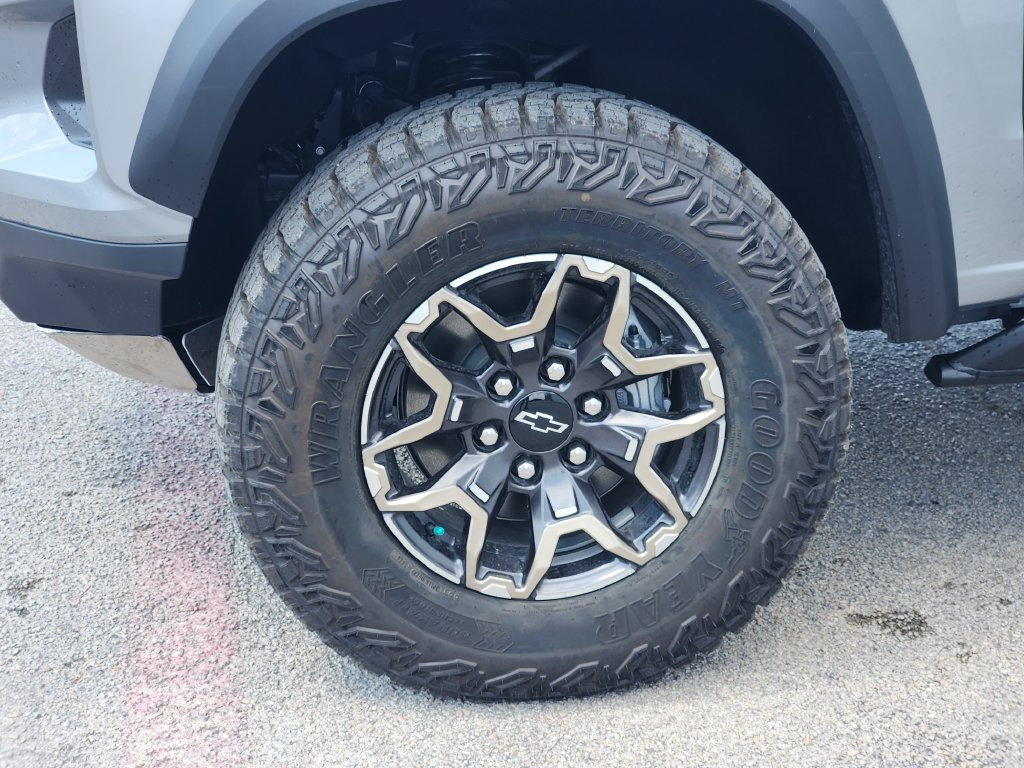 2026 Chevrolet Colorado ZR2 - Photo 7