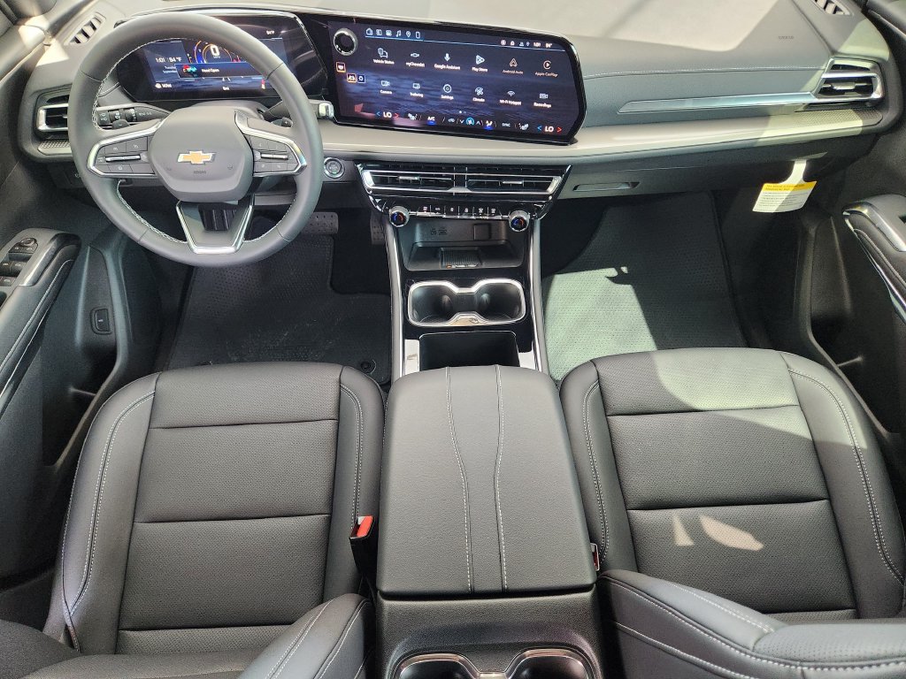 2027 Chevrolet Traverse LT - Photo 17