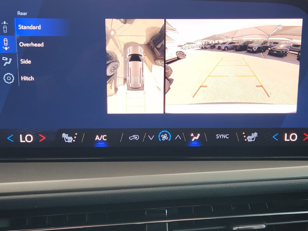 2027 Chevrolet Traverse LT - Photo 13