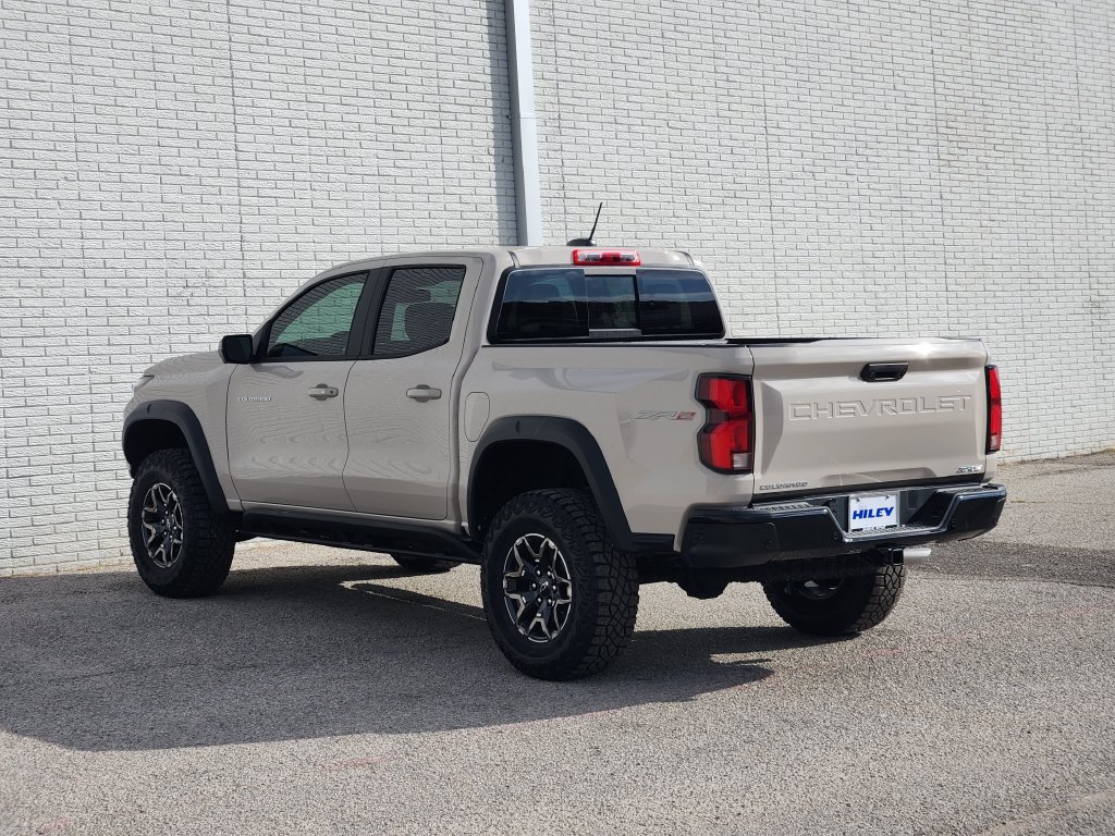 2026 Chevrolet Colorado ZR2 - Photo 3